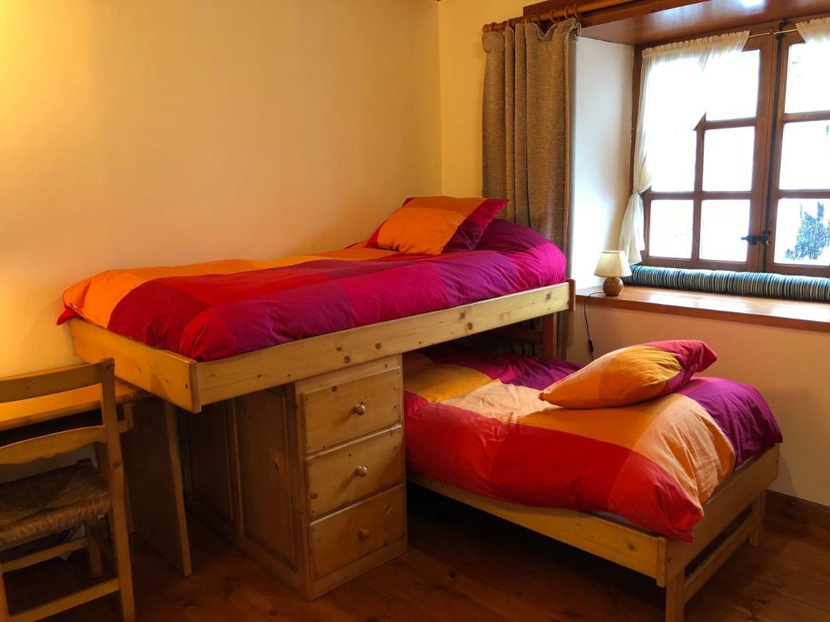 Casa De Piedra Con Encanto En El Bonito Pueblo De Bagergue מראה חיצוני תמונה